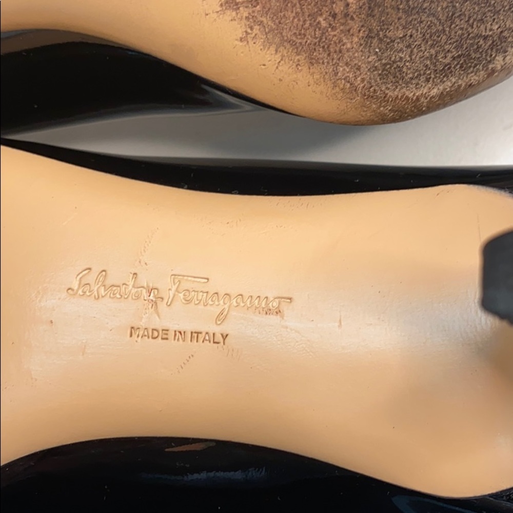 Ferragamo black bow patent kitten heels 8 B - Picture 10 of 16